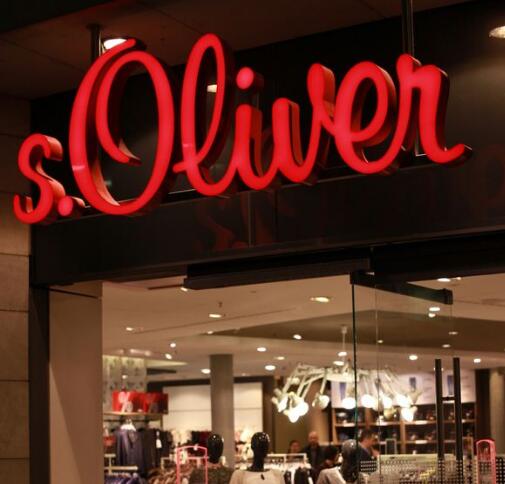 s oliver.jpg s oliver.jpg